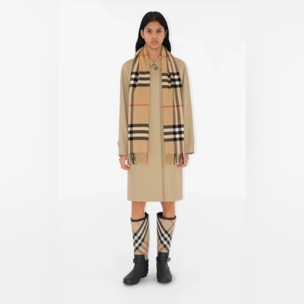 Burberry Beige Check Cashmere /wool blend unisex scarf - Picture 1 of 8